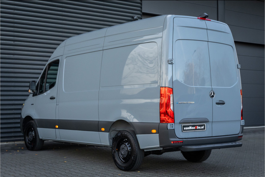 Mercedes-Benz eSprinter 320 L2 Pro 81kWh -LED-