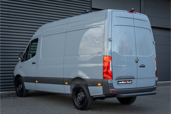 Mercedes-Benz eSprinter 320 L2 Pro 81kWh -LED-