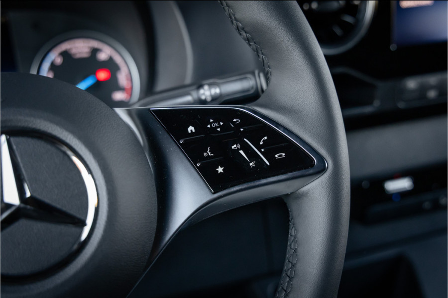 Mercedes-Benz eSprinter 320 L2 Pro 81kWh -LED-