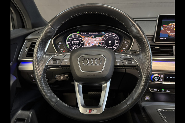 Audi Q5 55 TFSI e quattro Competition | 2x S-Line | Panoramadak | Wegkl. trekhaak | Ambianceverlichting | Adaptive cruise | Carplay | Camera