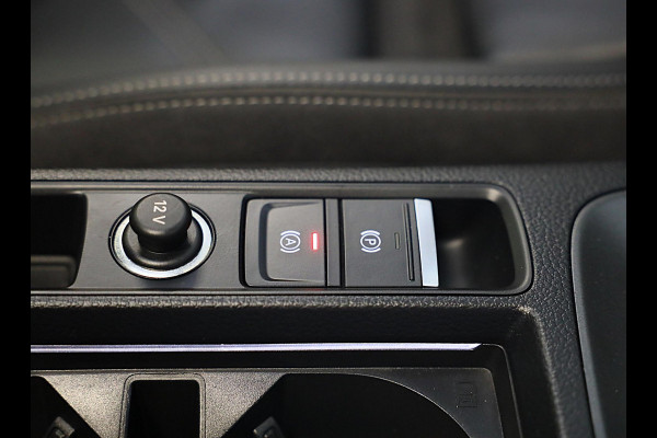 Audi Q3 45 TFSI e S Line Competition / SONOS / Memory / Camera / Lane Assist / Open Panoramadak / Led / Pdc / 21 Inch