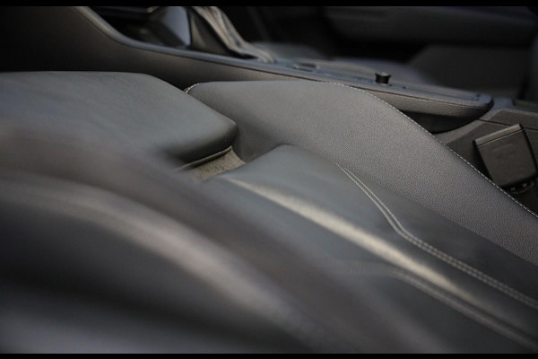 Audi Q3 45 TFSI e S Line Competition / SONOS / Memory / Camera / Lane Assist / Open Panoramadak / Led / Pdc / 21 Inch