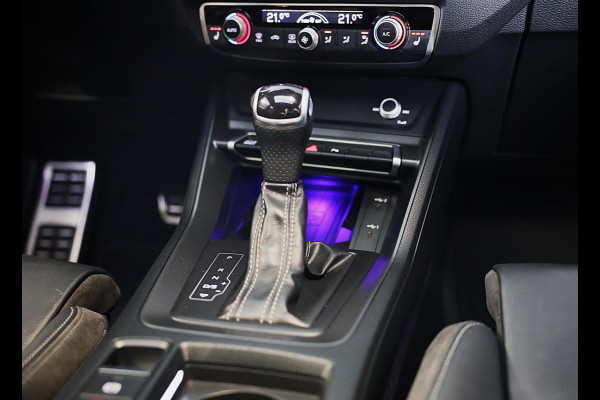 Audi Q3 45 TFSI e S Line Competition / SONOS / Memory / Camera / Lane Assist / Open Panoramadak / Led / Pdc / 21 Inch