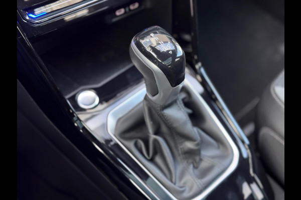 Volkswagen T-Roc 1.5 TSI 3x R-Line Pano/IQ.Light/Keyless/Camera