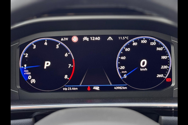 Volkswagen T-Roc 1.5 TSI 3x R-Line Pano/IQ.Light/Keyless/Camera