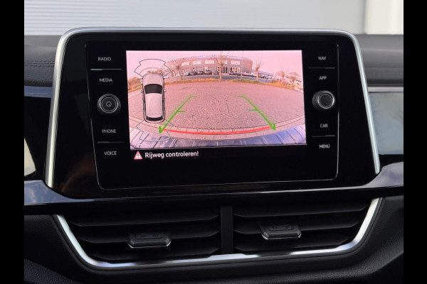 Volkswagen T-Roc 1.5 TSI 3x R-Line Pano/IQ.Light/Keyless/Camera