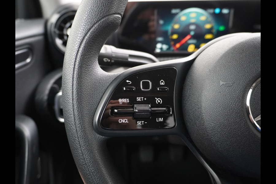 Mercedes-Benz A-Klasse 180 Navi Virtual-Cockpit Camera Ecc Cruise Control Pdc Keyless Stoelverwarming Regen-Lichtsensor Led Lmv Bluetooth