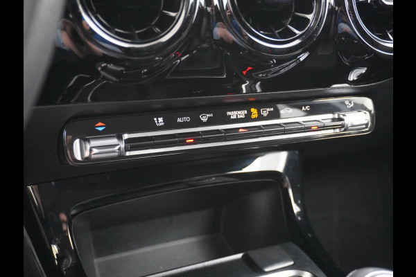 Mercedes-Benz A-Klasse 180 Navi Virtual-Cockpit Camera Ecc Cruise Control Pdc Keyless Stoelverwarming Regen-Lichtsensor Led Lmv Bluetooth
