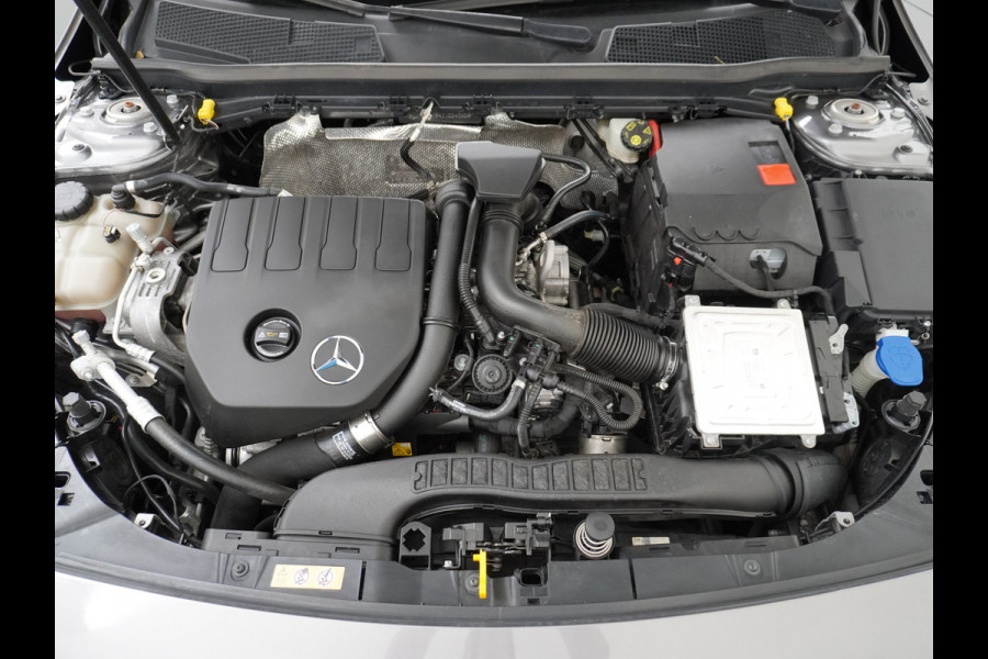 Mercedes-Benz A-Klasse 180 Navi Virtual-Cockpit Camera Ecc Cruise Control Pdc Keyless Stoelverwarming Regen-Lichtsensor Led Lmv Bluetooth