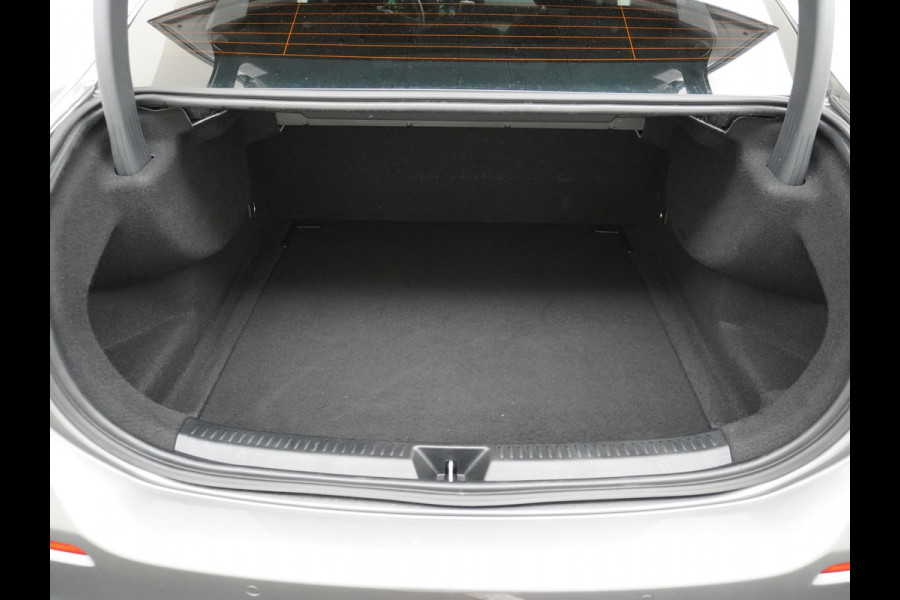 Mercedes-Benz A-Klasse 180 Navi Virtual-Cockpit Camera Ecc Cruise Control Pdc Keyless Stoelverwarming Regen-Lichtsensor Led Lmv Bluetooth