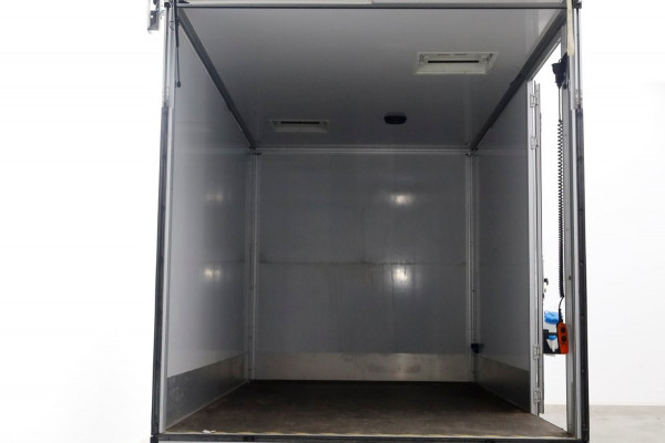 Iveco Daily 35S16 160pk HiMatic Automaat Bakwagen met laadklep en zijdeur 10-2022