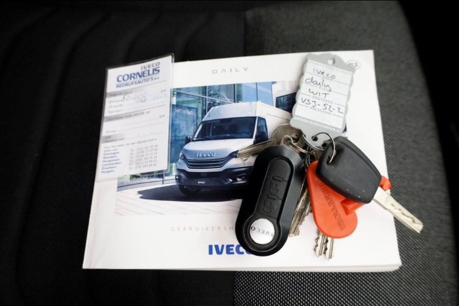 Iveco Daily 35S16 160pk HiMatic Automaat Bakwagen met laadklep en zijdeur 10-2022