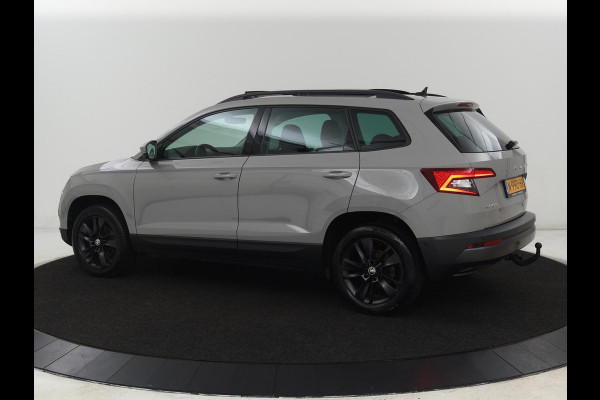 Škoda Karoq 1.0 TSI Business Edition | Panoramadak | Trekhaak | Carplay | Navigatie | Park Assist  | Climate control | DAB | Cruise control | Bluetooth
