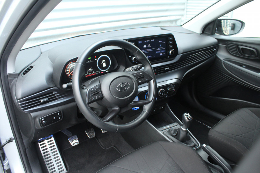 Hyundai Bayon 1.0 T-GDI 101pk MHEV Comfort NL-Auto NAP Airco Cruise Carplay Camera Dig. Cockpit 16"LMV Trekhaak 1110kg