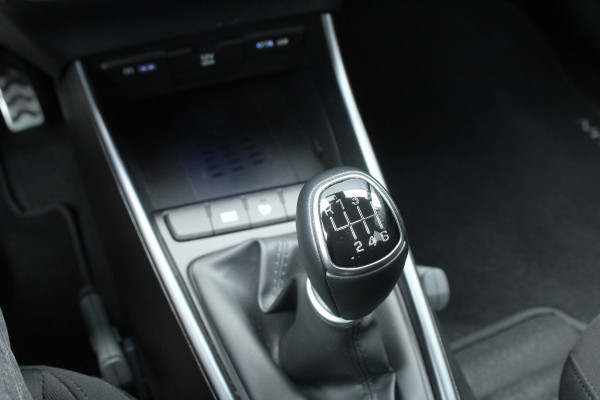 Hyundai Bayon 1.0 T-GDI 101pk MHEV Comfort NL-Auto NAP Airco Cruise Carplay Camera Dig. Cockpit 16"LMV Trekhaak 1110kg