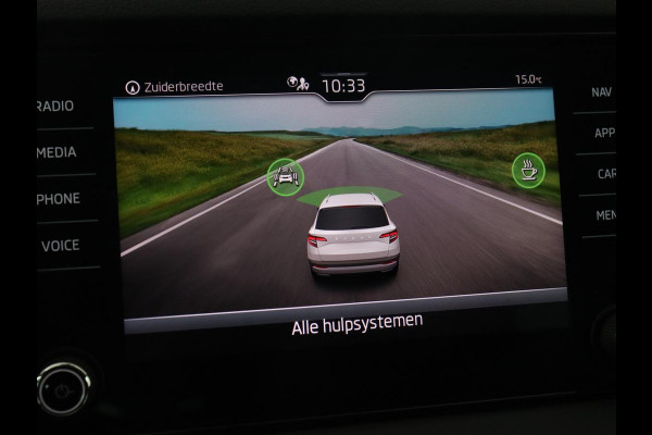 Škoda Karoq 1.0 TSI Business Edition | Panoramadak | Trekhaak | Carplay | Navigatie | Park Assist  | Climate control | DAB | Cruise control | Bluetooth