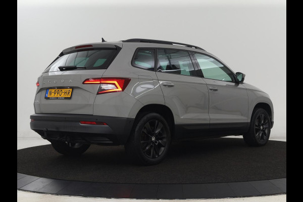 Škoda Karoq 1.0 TSI Business Edition | Panoramadak | Trekhaak | Carplay | Navigatie | Park Assist  | Climate control | DAB | Cruise control | Bluetooth