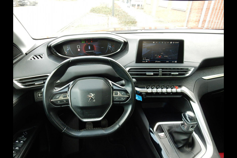 Peugeot 3008 1.2 PURE TECH ALLURE*1/2 LEDER*PANODAK*NAVI*CAMERA*
