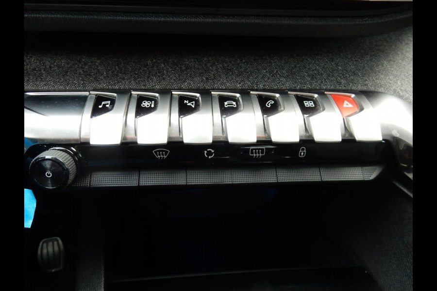 Peugeot 3008 1.2 PURE TECH ALLURE*1/2 LEDER*PANODAK*NAVI*CAMERA*