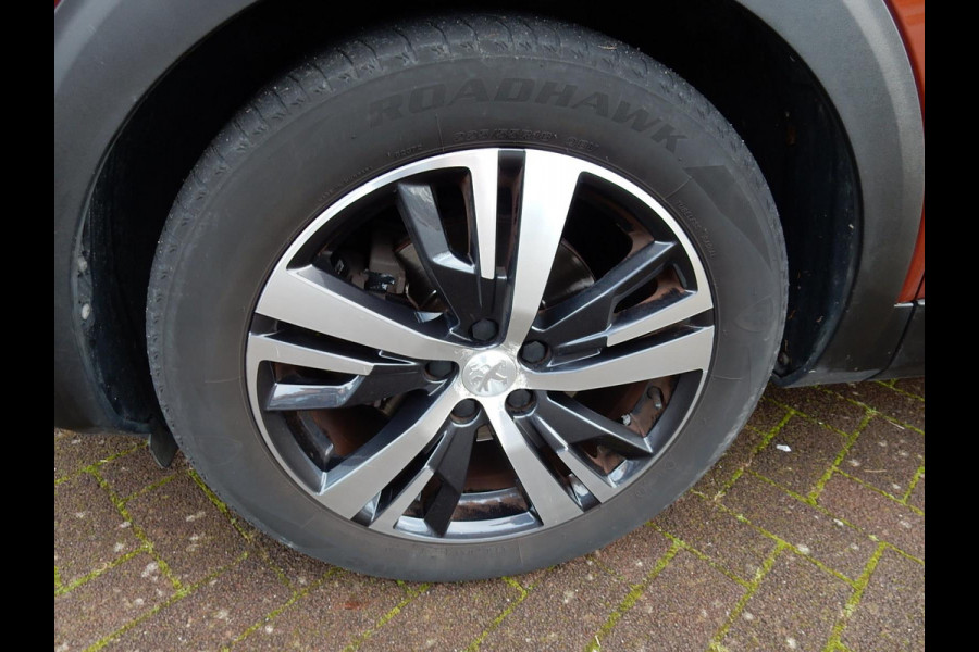 Peugeot 3008 1.2 PURE TECH ALLURE*1/2 LEDER*PANODAK*NAVI*CAMERA*