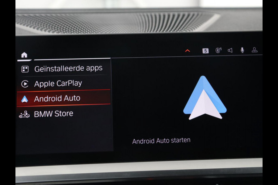 BMW 3 Serie 318i High Executive | Sport Line | Leder | Stoelverwarming | Camera | Sportstoelen | Carplay | Sfeerverlichting | Live Cockpit | Navigatie | Full LED | Climate control | Park Assist | Cruise control