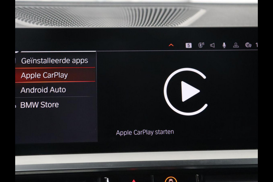 BMW 3 Serie 318i High Executive | Sport Line | Leder | Stoelverwarming | Camera | Sportstoelen | Carplay | Sfeerverlichting | Live Cockpit | Navigatie | Full LED | Climate control | Park Assist | Cruise control