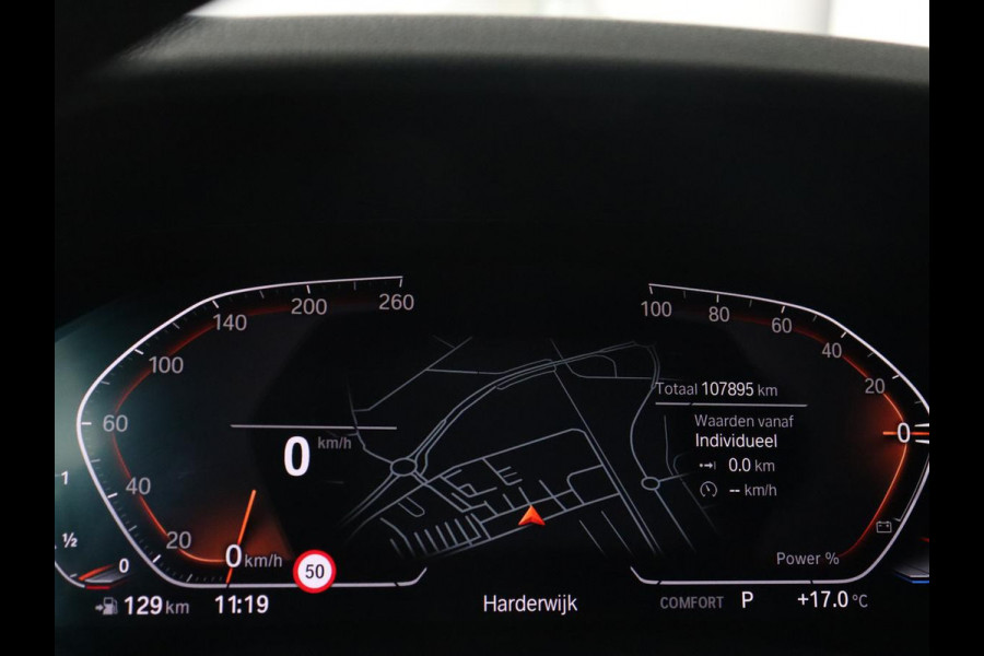 BMW 3 Serie 318i High Executive | Sport Line | Leder | Stoelverwarming | Camera | Sportstoelen | Carplay | Sfeerverlichting | Live Cockpit | Navigatie | Full LED | Climate control | Park Assist | Cruise control