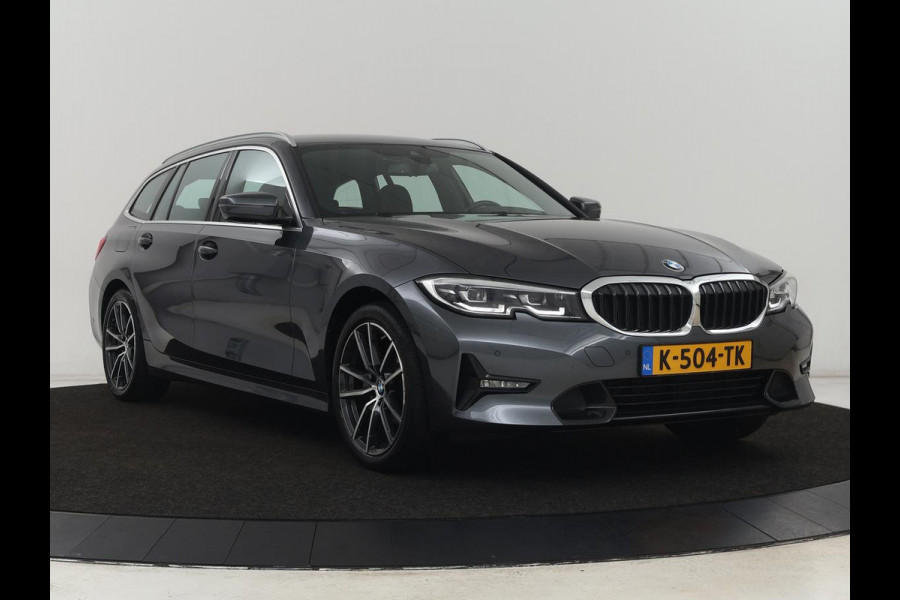 BMW 3 Serie 318i High Executive | Sport Line | Leder | Stoelverwarming | Camera | Sportstoelen | Carplay | Sfeerverlichting | Live Cockpit | Navigatie | Full LED | Climate control | Park Assist | Cruise control