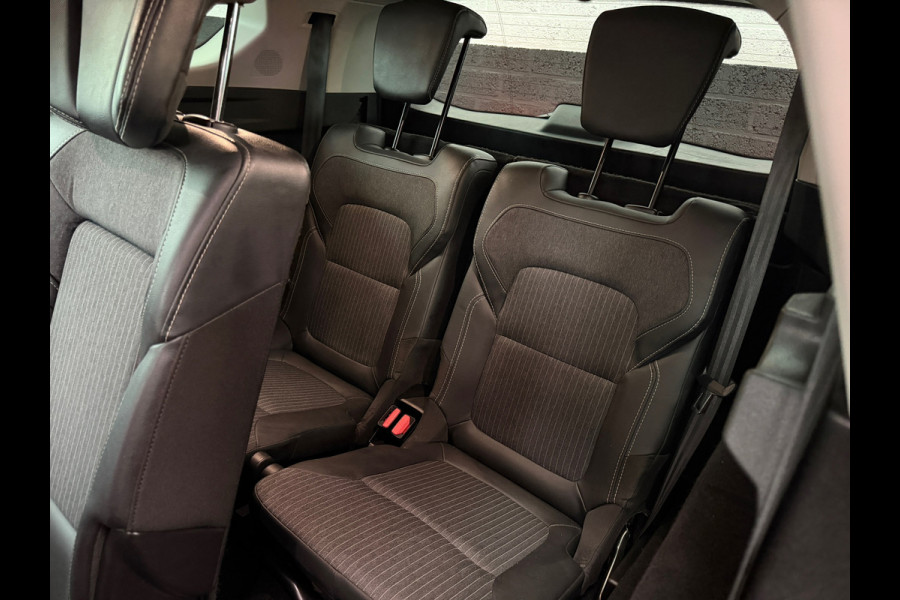 Renault Grand Scénic 1.3 TCe Equilibre 7 persoons | 1/2 Leder | Navi | Camera | Stoelverwarming | 20 Inch