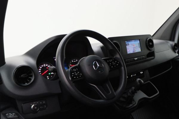 Mercedes-Benz Sprinter 317 CDI L2H2 Airco, Cruise, Chauffeursstoel, Camera, Rijstrooksensor, Trekhaak, DAB