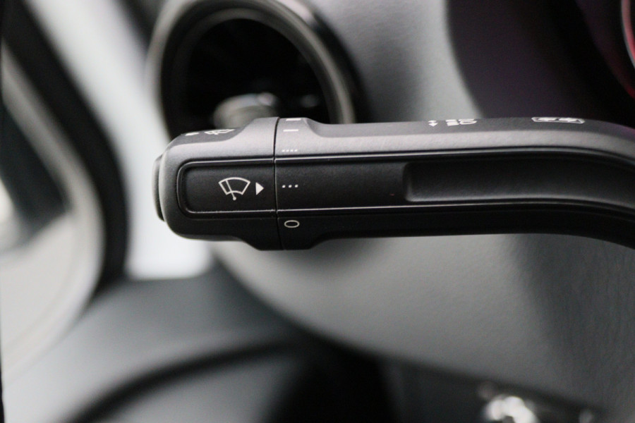 Mercedes-Benz Sprinter 317 CDI L2H2 Airco, Cruise, Chauffeursstoel, Camera, Rijstrooksensor, Trekhaak, DAB