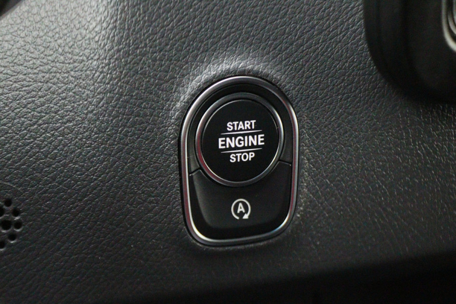 Mercedes-Benz Sprinter 317 CDI L2H2 Airco, Cruise, Chauffeursstoel, Camera, Rijstrooksensor, Trekhaak, DAB