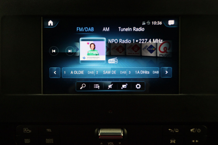 Mercedes-Benz Sprinter 317 CDI L2H2 Airco, Cruise, Chauffeursstoel, Camera, Rijstrooksensor, Trekhaak, DAB