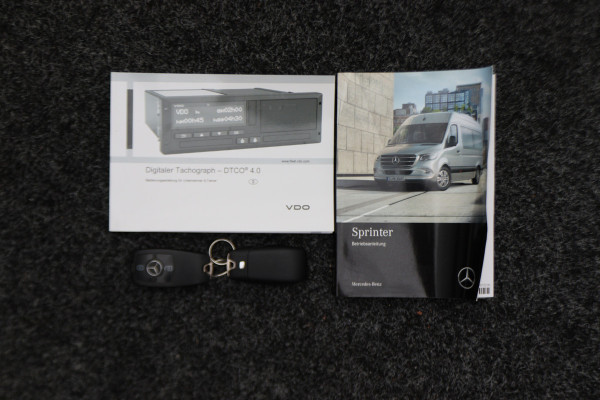 Mercedes-Benz Sprinter 317 CDI L2H2 Airco, Cruise, Chauffeursstoel, Camera, Rijstrooksensor, Trekhaak, DAB