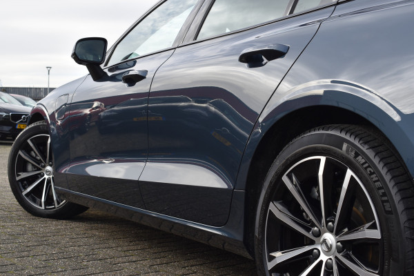 Volvo V60 T6 AWD 350PK Plug-in Hybrid Plus Dark | Trekhaak | H&K | 360 Camera| BLIS | ACC | Leder | Stuurverwarming