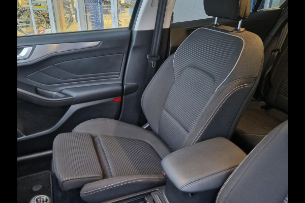 Ford FOCUS Wagon 1.0 EcoBoost Titanium Business | Dealeronderhouden! | 1e Eig | Trekhaak | AGR Stoelen | Full LED | Climate Control | Cruise Control |