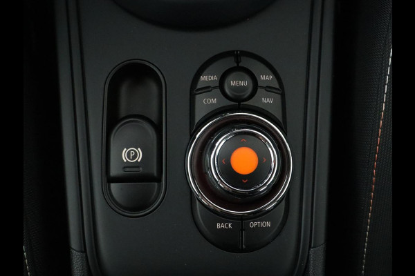 MINI Countryman 1.5 Cooper Chili | Automaat | Full LED | Navigatie | Parkeerhulp | Climate control | 17'' | Bluetooth | Cruise control