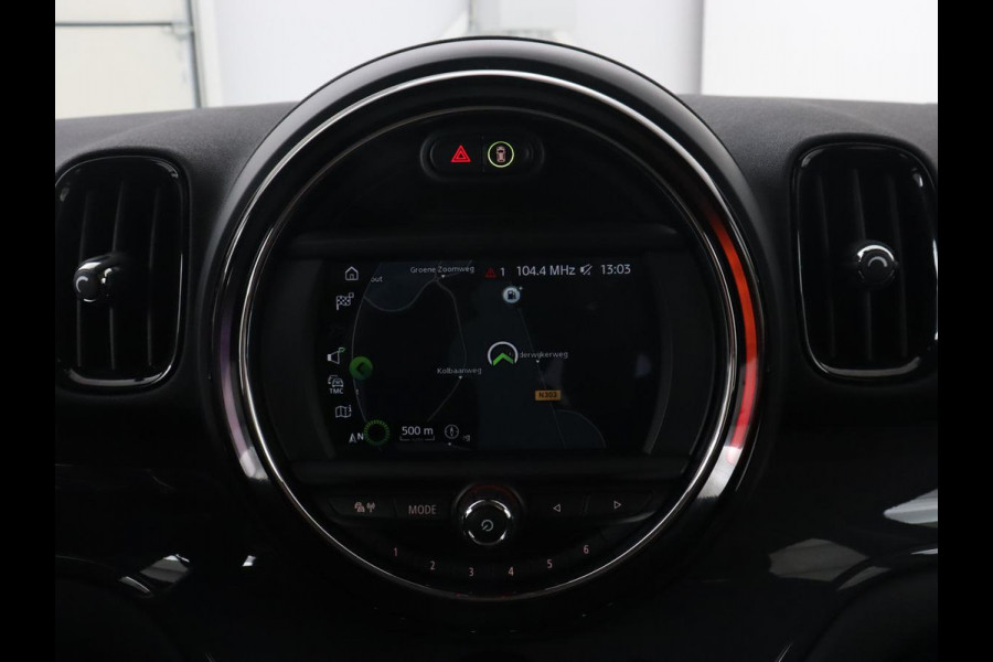 MINI Countryman 1.5 Cooper Chili | Automaat | Full LED | Navigatie | Parkeerhulp | Climate control | 17'' | Bluetooth | Cruise control