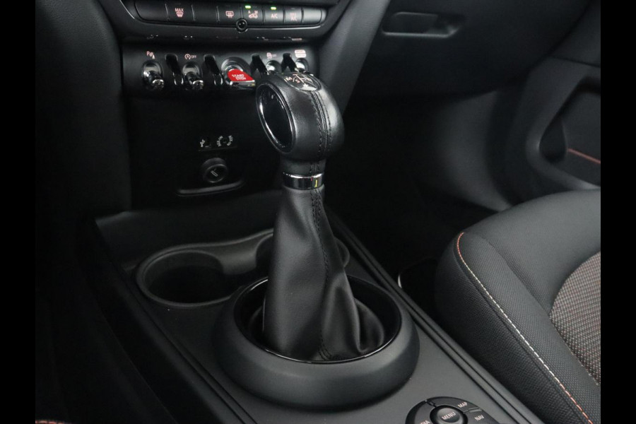 MINI Countryman 1.5 Cooper Chili | Automaat | Full LED | Navigatie | Parkeerhulp | Climate control | 17'' | Bluetooth | Cruise control