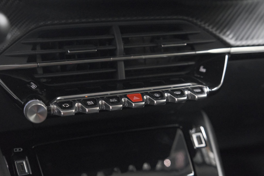 Peugeot 2008 PureTech 130 Allure Pack | Adaptieve Cruise Control | Stoelverwarming | Camera | Apple Carplay