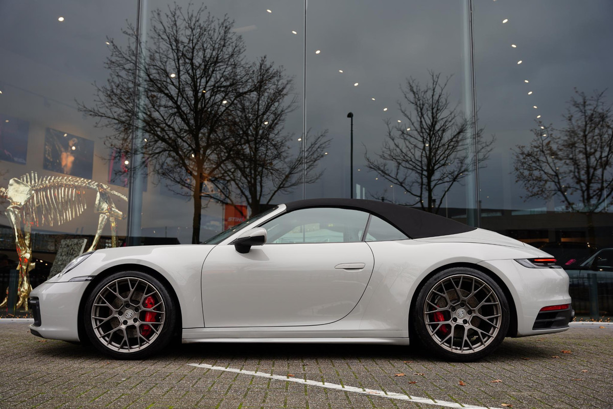 Porsche 911 992 Cabriolet 3.0 Carrera 4 S GERESERVEERD