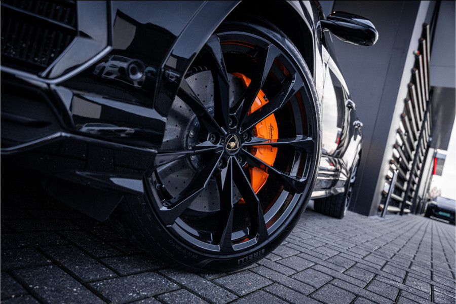 Lamborghini Urus 4.0 V8 - 5-zits l Akrapovic l Panorama l B&O | Dealer O.H.