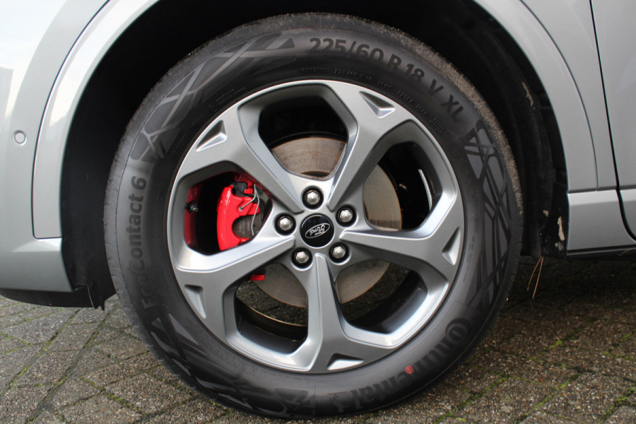 Ford Kuga 2.5-243pk PHEV ST-Line X. Van €. 54.937,- voor €. 43.735,- ! Trekgewicht van 2.100kg ! Elektr. verstelb. AGR stoelen voor, Stoel-, stuur-, voorraam- en achterbank verwarming, Elektr. panorama/schuif-kanteldak , Trekhaak elektr. wegklapbaar, B&O soundsyst. etc.