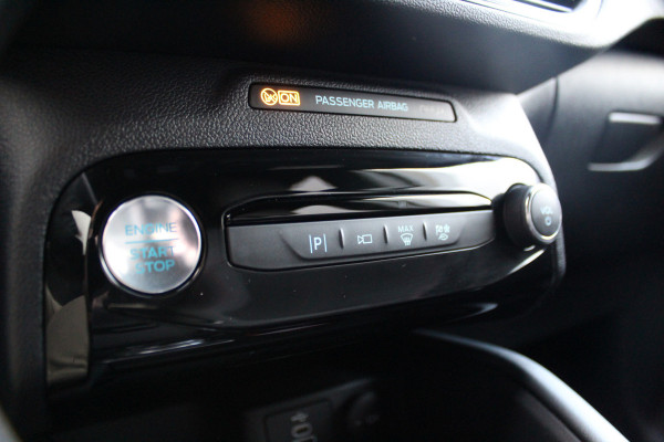 Ford Kuga 2.5-243pk PHEV ST-Line X. Van €. 54.937,- voor €. 43.735,- ! Trekgewicht van 2.100kg ! Elektr. verstelb. AGR stoelen voor, Stoel-, stuur-, voorraam- en achterbank verwarming, Elektr. panorama/schuif-kanteldak , Trekhaak elektr. wegklapbaar, B&O soundsyst. etc.