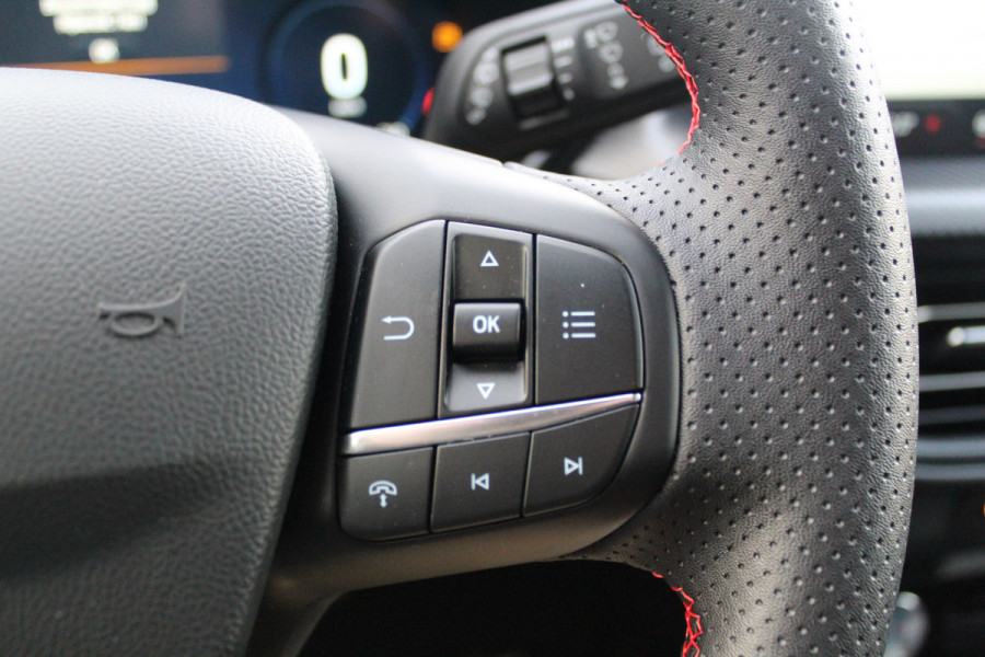 Ford Kuga 2.5-243pk PHEV ST-Line X. Van €. 54.937,- voor €. 43.735,- ! Trekgewicht van 2.100kg ! Elektr. verstelb. AGR stoelen voor, Stoel-, stuur-, voorraam- en achterbank verwarming, Elektr. panorama/schuif-kanteldak , Trekhaak elektr. wegklapbaar, B&O soundsyst. etc.