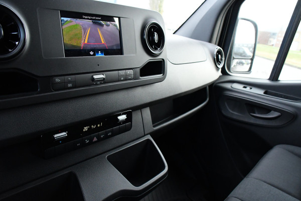 Mercedes-Benz Sprinter 317 1.9 CDI L2H2 RWD AMG Edition Camera, Cruise, Carplay, 170pk, Mistlampen, Multimedia, Automaat, Uniek!