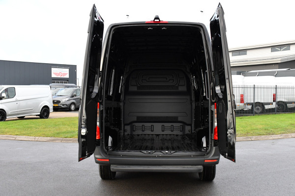 Mercedes-Benz Sprinter 317 1.9 CDI L2H2 RWD AMG Edition Camera, Cruise, Carplay, 170pk, Mistlampen, Multimedia, Automaat, Uniek!