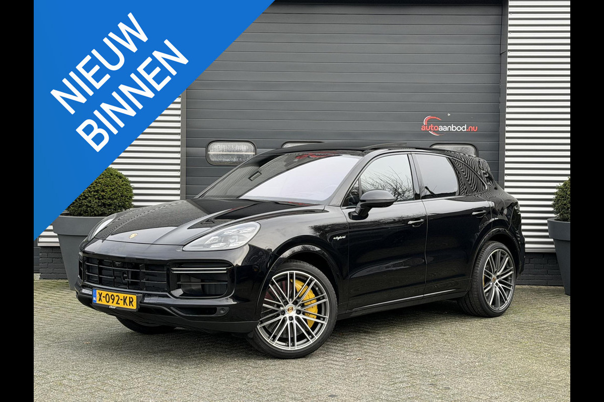 Porsche Cayenne 4.0 Turbo S E-Hybrid 680 PK | Keramische Remmen | Panoramadak | Head-Up Display | 360* Camera | Carbon | Elektrische Trekhaak |