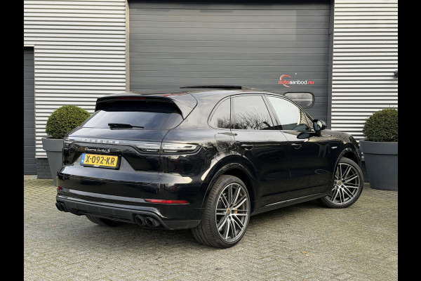 Porsche Cayenne 4.0 Turbo S E-Hybrid 680 PK | Keramische Remmen | Panoramadak | Head-Up Display | 360* Camera | Carbon | Elektrische Trekhaak |