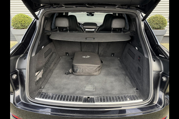 Porsche Cayenne 4.0 Turbo S E-Hybrid 680 PK | Keramische Remmen | Panoramadak | Head-Up Display | 360* Camera | Carbon | Elektrische Trekhaak |